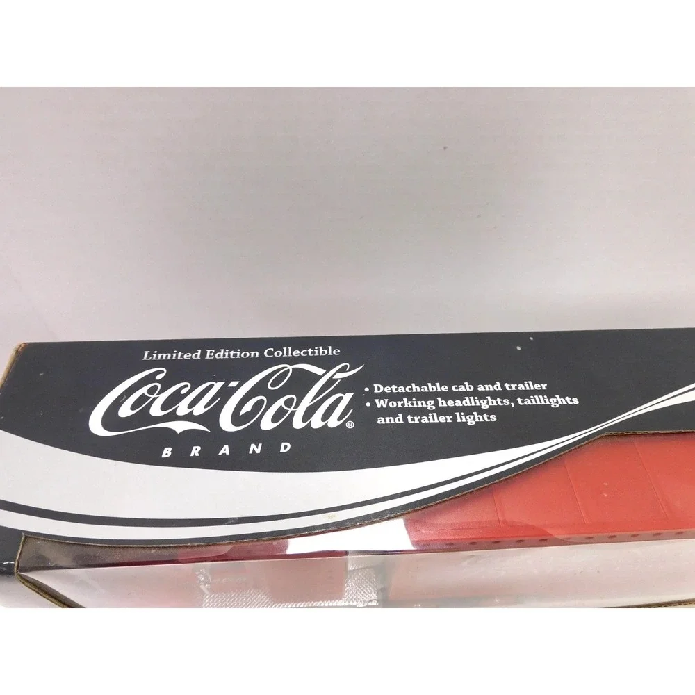Coca-Cola Santa 75th Anniversary Limited Edition Semi Truck 2006 DW83
